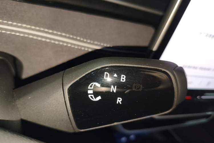 Used Volkswagen ID.7 VIZZION 2024 PRO Model Gear Lever