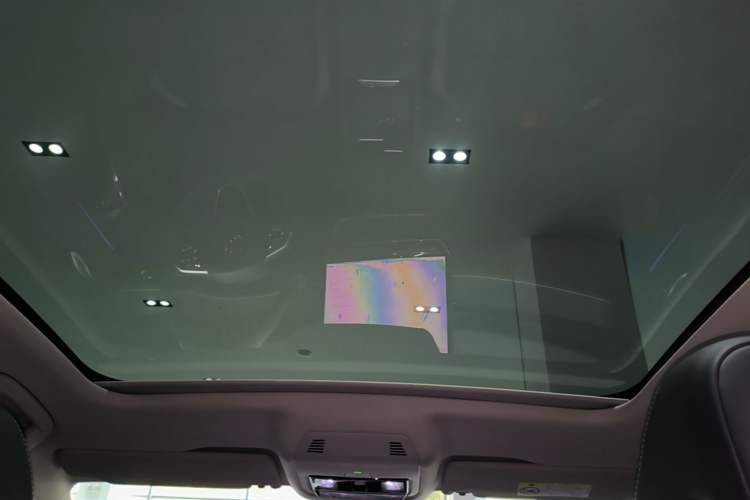 Used Volkswagen ID.7 VIZZION 2024 PRO Model Headliner