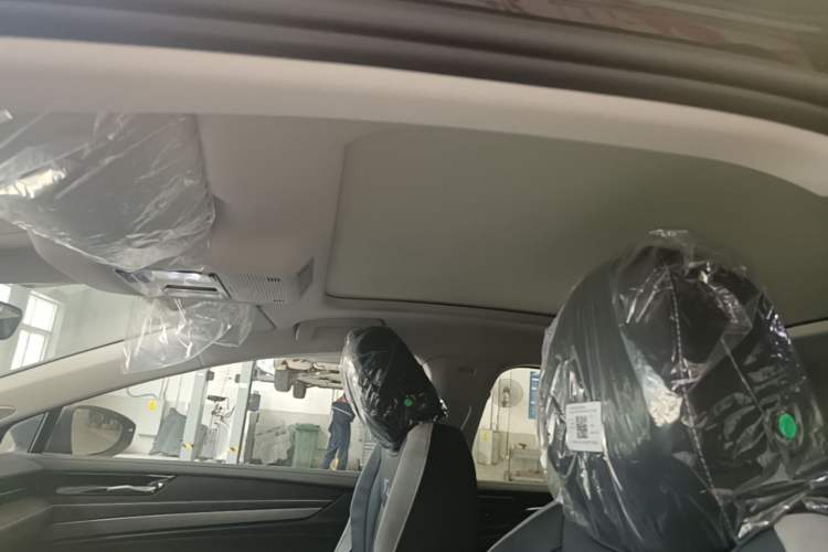 Used Volkswagen ID.7 VIZZION 2024 PRO Model Headliner