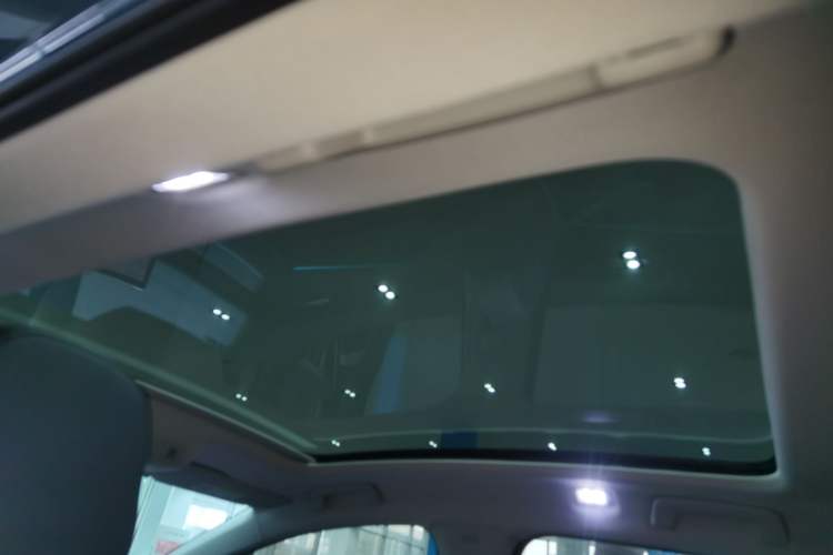 Used Volkswagen ID.7 VIZZION 2024 PRO Model Headliner