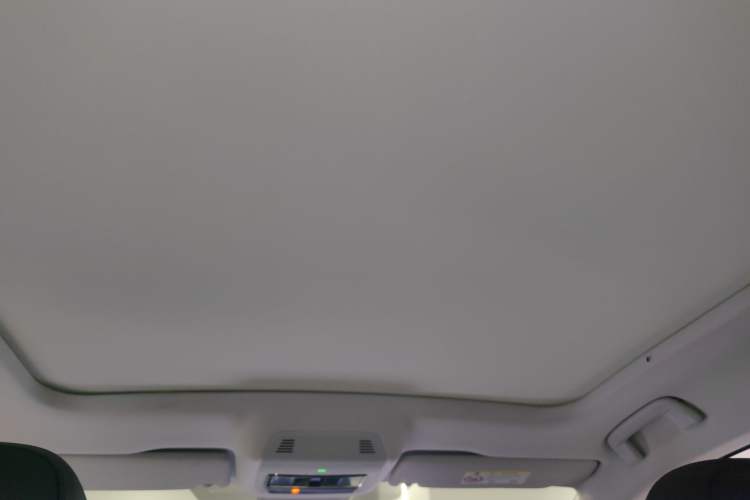 Used Volkswagen ID.7 VIZZION 2024 PRO Model Headliner