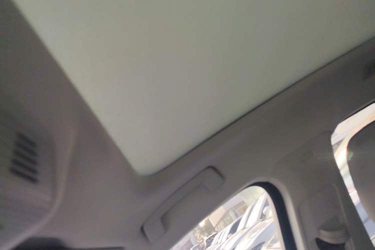 Used Volkswagen ID.7 VIZZION 2024 AIR model Headliner