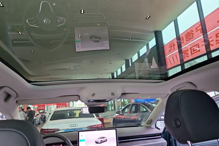Used Volkswagen ID.7 VIZZION 2024 PRO Model Headliner