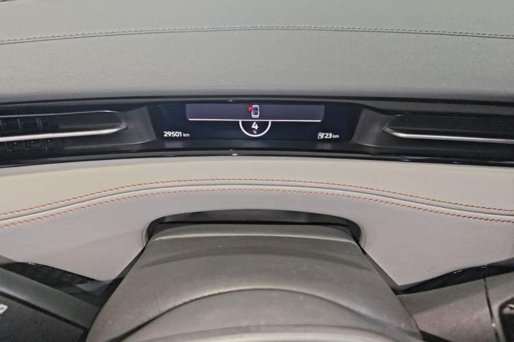 Used Volkswagen ID.7 VIZZION 2024 AIR model Instrument Cluster