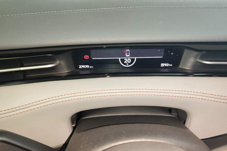 Used Volkswagen ID.7 VIZZION 2024 AIR model Instrument Cluster