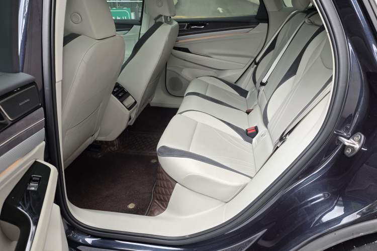 Used Volkswagen ID.7 VIZZION 2024 First Edition Interior 11