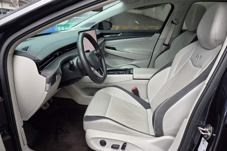 Used Volkswagen ID.7 VIZZION 2024 First Edition Interior 12
