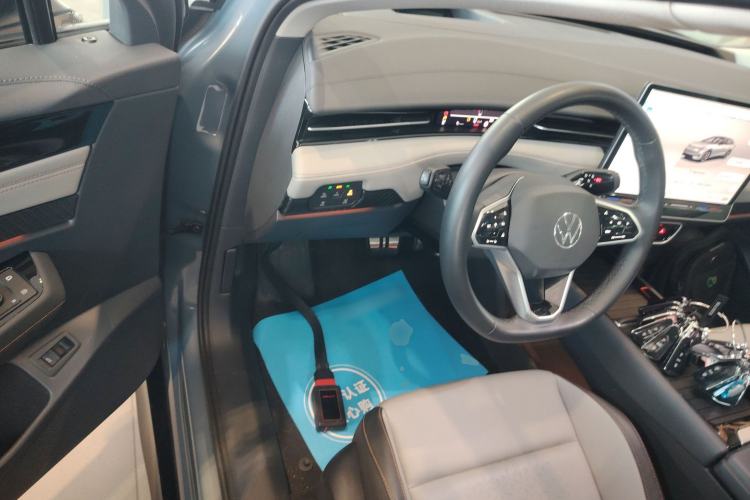 Used Volkswagen ID.7 VIZZION 2024 AIR model Interior 3
