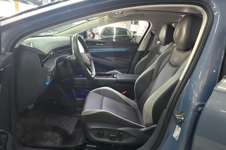 Used Volkswagen ID.7 VIZZION 2024 PRO Model Interior 3