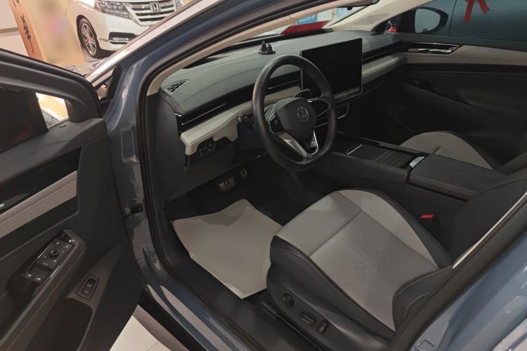 Used Volkswagen ID.7 VIZZION 2024 First Edition Interior 3