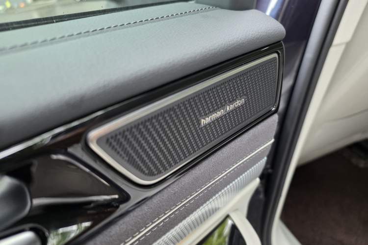 Used Volkswagen ID.7 VIZZION 2024 First Edition Interior 7