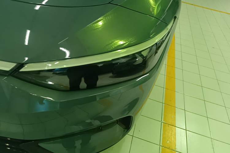 Used Volkswagen ID.7 VIZZION 2024 AIR model Left Front Headlight