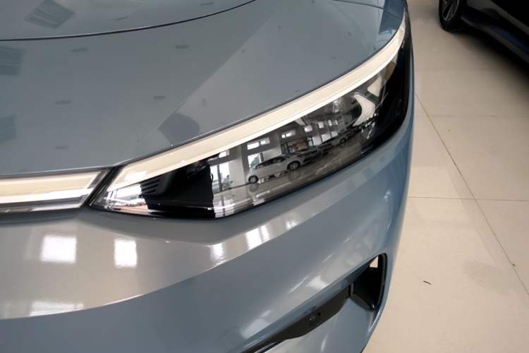 Used Volkswagen ID.7 VIZZION 2024 AIR model Left Front Headlight