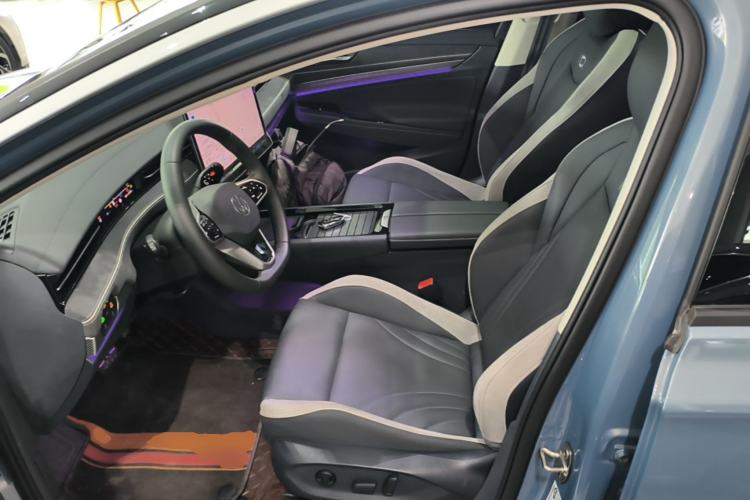 Used Volkswagen ID.7 VIZZION 2024 PRO Model Left Front Seat