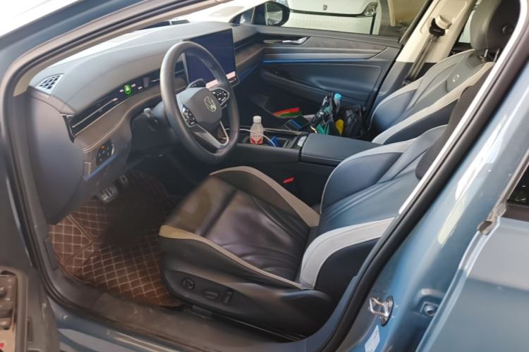 Used Volkswagen ID.7 VIZZION 2024 PRO Model Left Front Seat