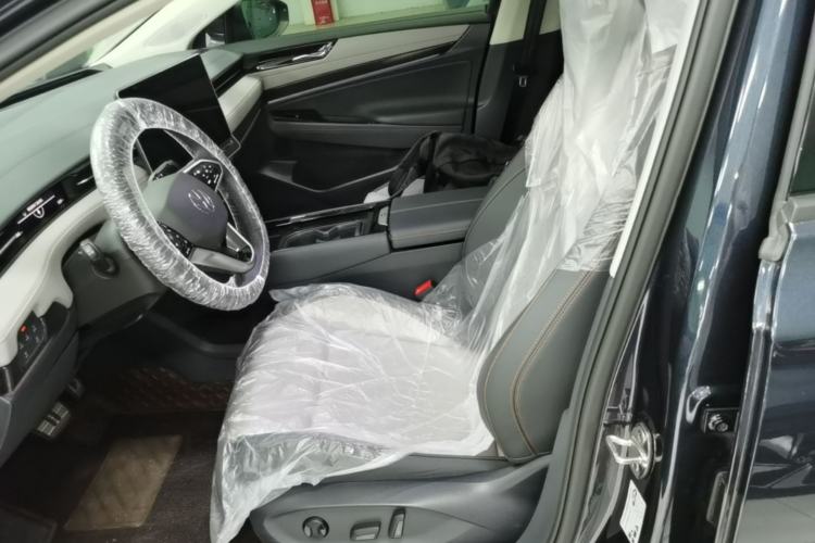 Used Volkswagen ID.7 VIZZION 2024 AIR model Left Front Seat