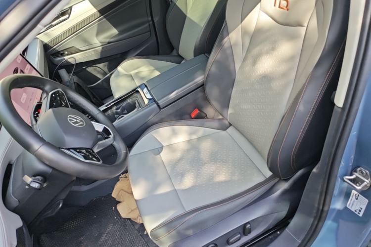 Used Volkswagen ID.7 VIZZION 2024 AIR model Left Front Seat