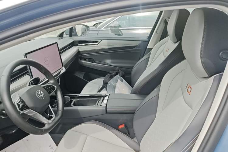 Used Volkswagen ID.7 VIZZION 2024 AIR model Left Front Seat