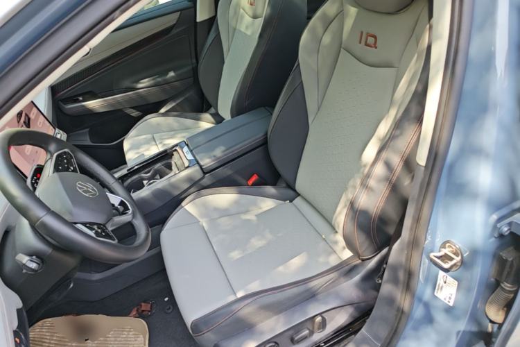 Used Volkswagen ID.7 VIZZION 2024 AIR model Left Front Seat