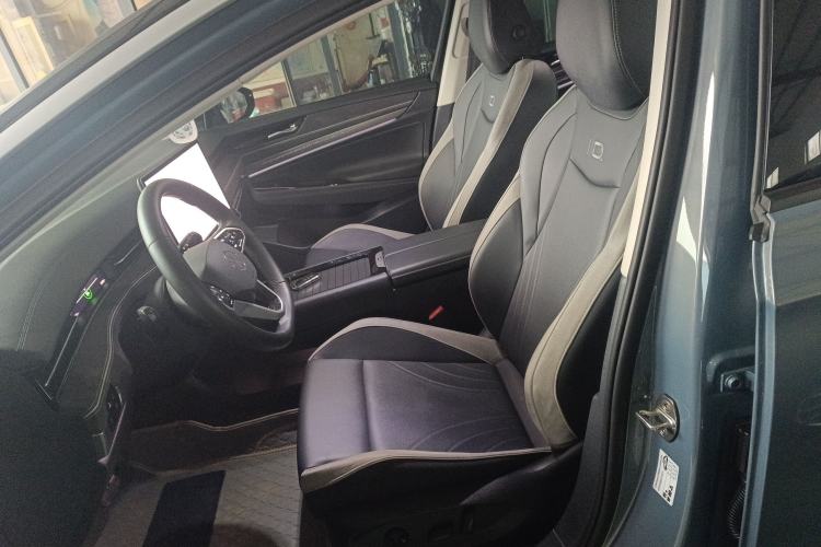 Used Volkswagen ID.7 VIZZION 2024 First Edition Left Front Seat