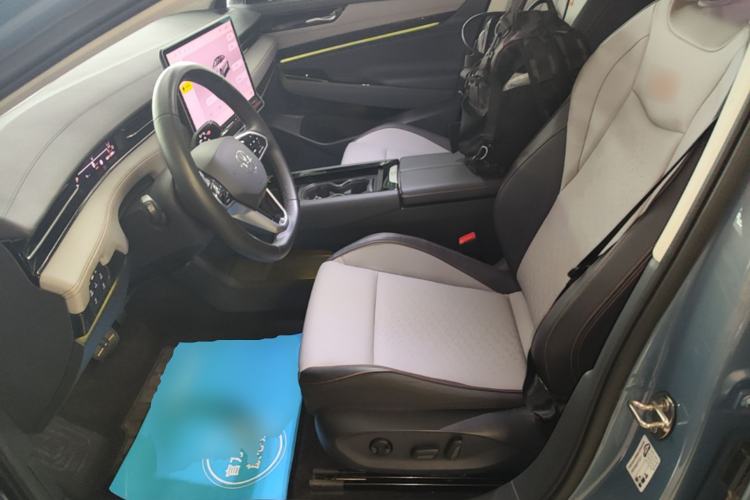 Used Volkswagen ID.7 VIZZION 2024 AIR model Left Front Seat