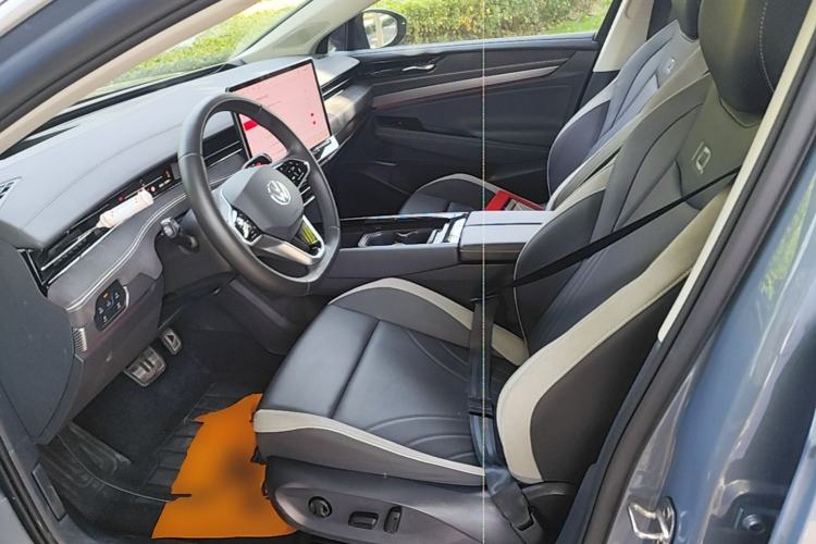 Used Volkswagen ID.7 VIZZION 2024 First Edition Left Front Seat