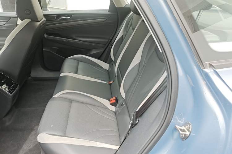 Used Volkswagen ID.7 VIZZION 2024 PRO Model Left Rear Seat