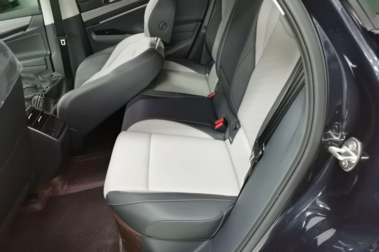 Used Volkswagen ID.7 VIZZION 2024 AIR model Left Rear Seat