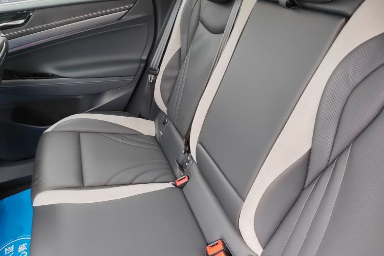 Used Volkswagen ID.7 VIZZION 2024 First Edition Left Rear Seat