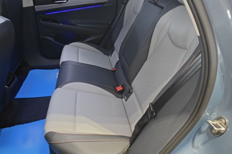 Used Volkswagen ID.7 VIZZION 2024 AIR model Left Rear Seat