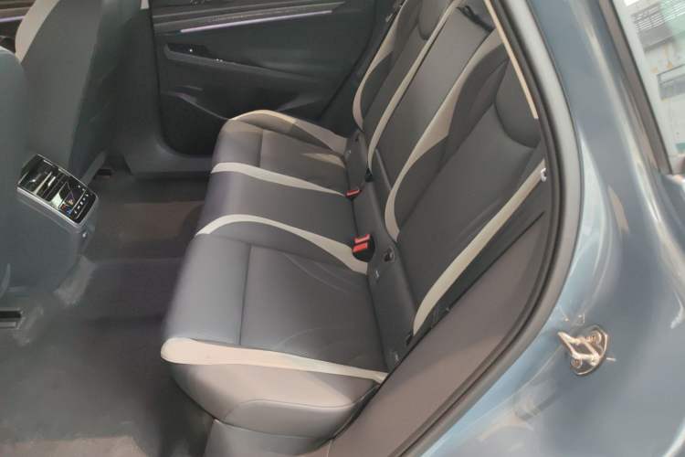 Used Volkswagen ID.7 VIZZION 2024 PRO Model Left Rear Seat