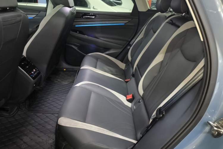 Used Volkswagen ID.7 VIZZION 2024 PRO Model Left Rear Seat