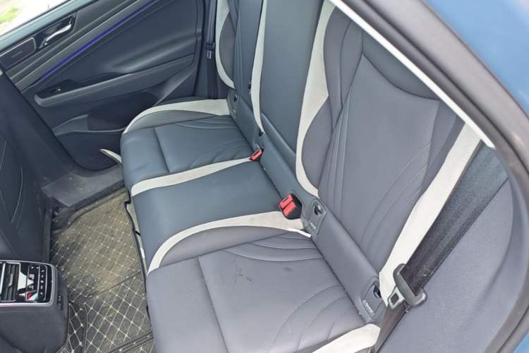 Used Volkswagen ID.7 VIZZION 2024 PRO Model Left Rear Seat