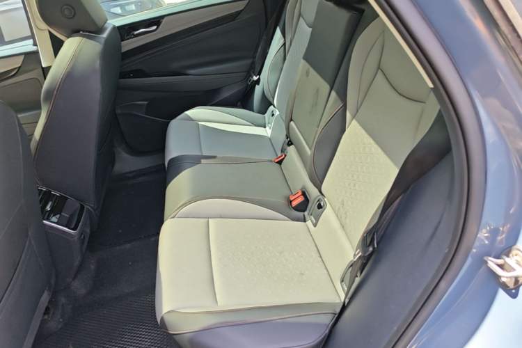 Used Volkswagen ID.7 VIZZION 2024 AIR model Left Rear Seat