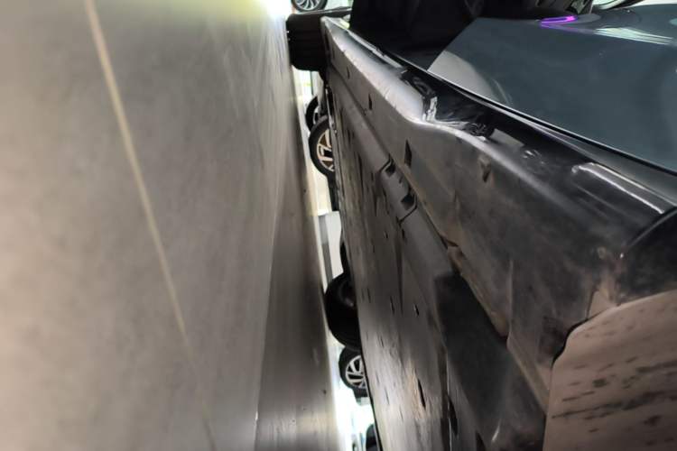 Used Volkswagen ID.7 VIZZION 2024 PRO Model Left Side Sill