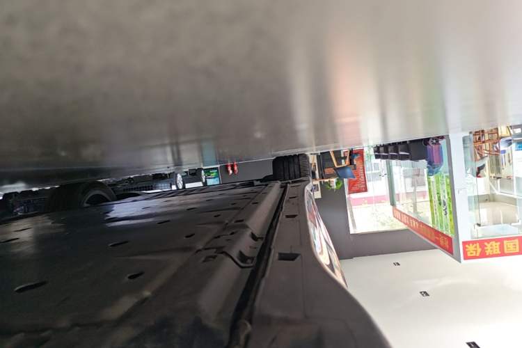 Used Volkswagen ID.7 VIZZION 2024 PRO Model Left Side Sill