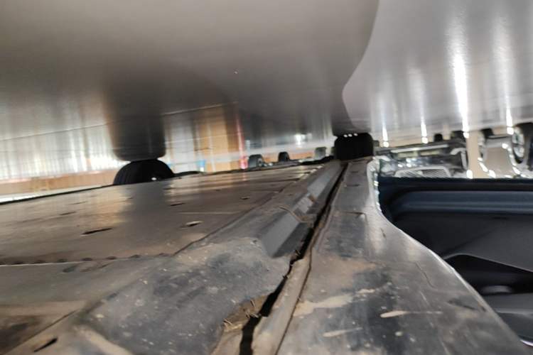 Used Volkswagen ID.7 VIZZION 2024 AIR model Left Side Sill