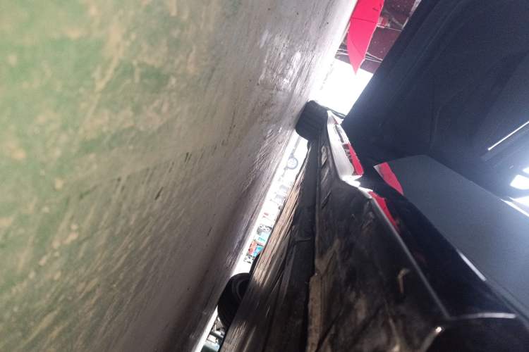 Used Volkswagen ID.7 VIZZION 2024 First Edition Left Side Sill