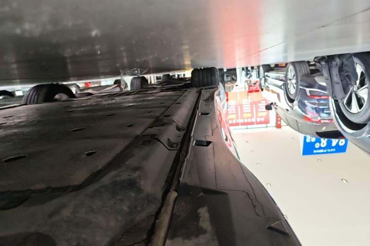 Used Volkswagen ID.7 VIZZION 2024 PRO Model Left Side Sill