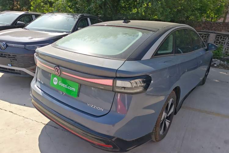 Used Volkswagen ID.7 VIZZION 2024 AIR model Rear Right 45 Deg