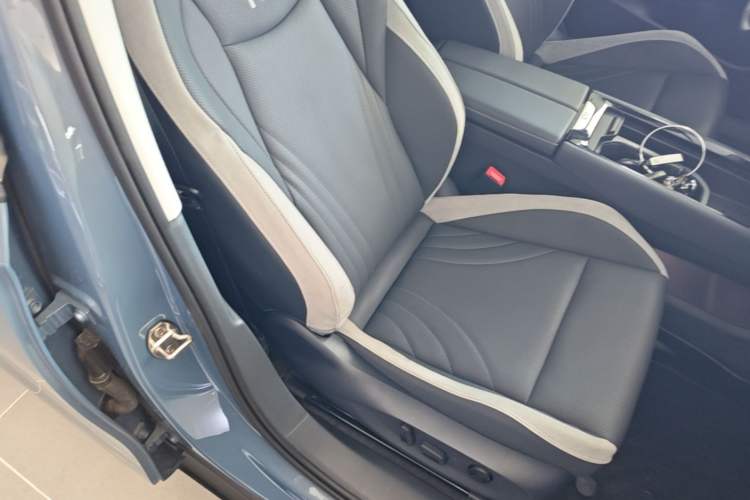 Used Volkswagen ID.7 VIZZION 2024 PRO Model Right Front Seat