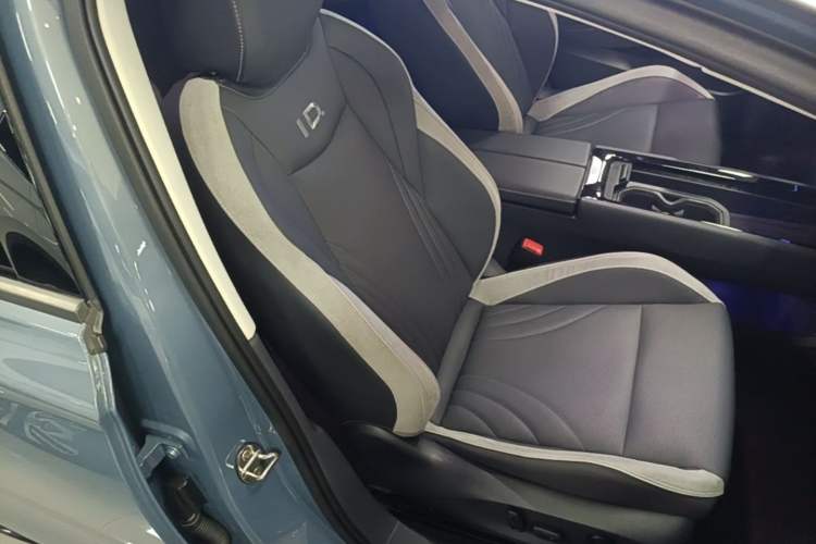 Used Volkswagen ID.7 VIZZION 2024 PRO Model Right Front Seat