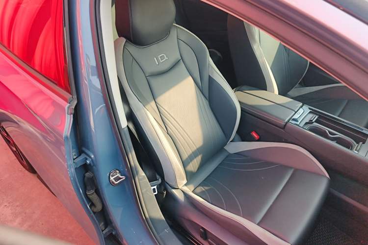 Used Volkswagen ID.7 VIZZION 2024 First Edition Right Front Seat