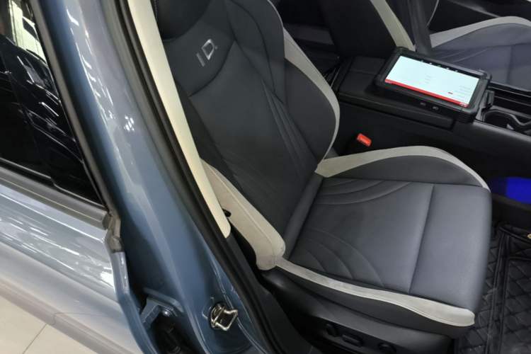 Used Volkswagen ID.7 VIZZION 2024 PRO Model Right Front Seat