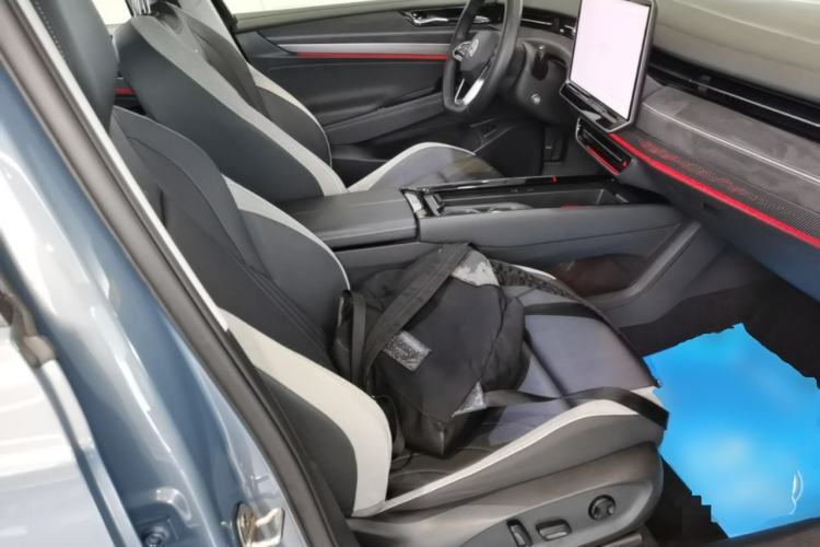 Used Volkswagen ID.7 VIZZION 2024 First Edition Right Front Seat