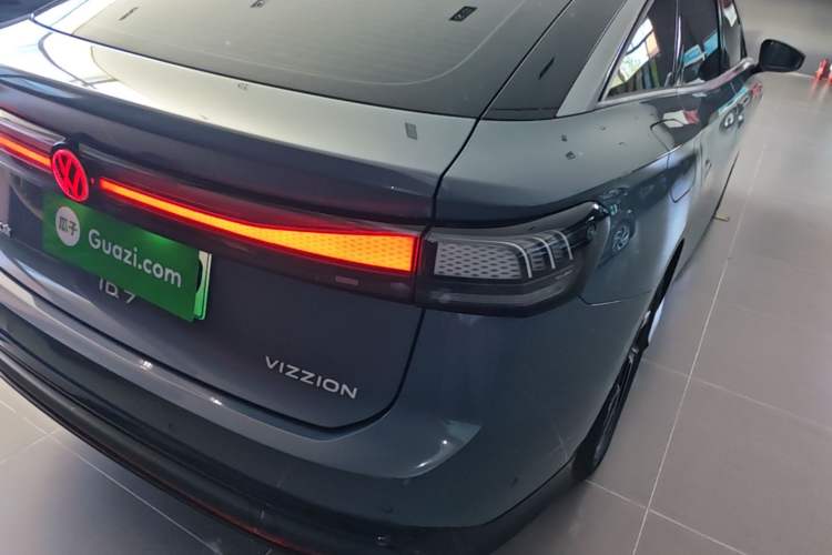 Used Volkswagen ID.7 VIZZION 2024 PRO Model Right Rear Taillight