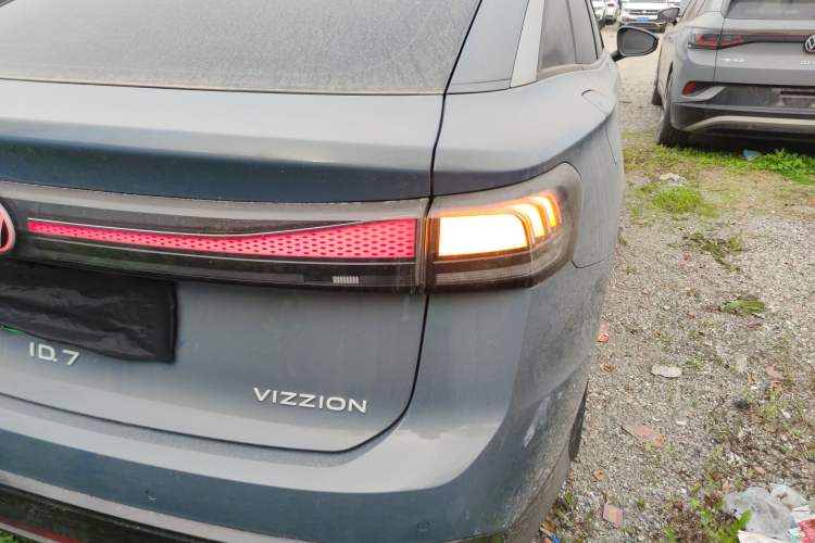 Used Volkswagen ID.7 VIZZION 2024 AIR model Right Rear Taillight