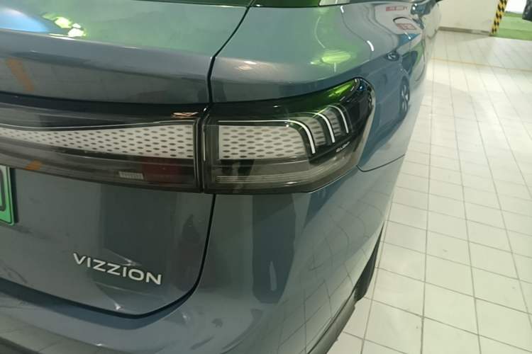 Used Volkswagen ID.7 VIZZION 2024 AIR model Right Rear Taillight