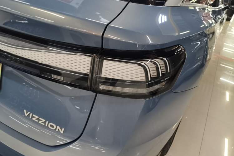 Used Volkswagen ID.7 VIZZION 2024 PRO Model Right Rear Taillight