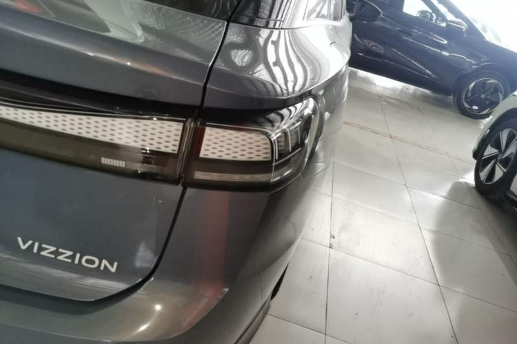 Used Volkswagen ID.7 VIZZION 2024 AIR model Right Rear Taillight